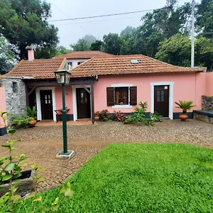 Casa Rosa Ferienhaus Camacha (Madeira)