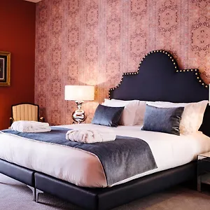 Dear - Gallery House Lisbona